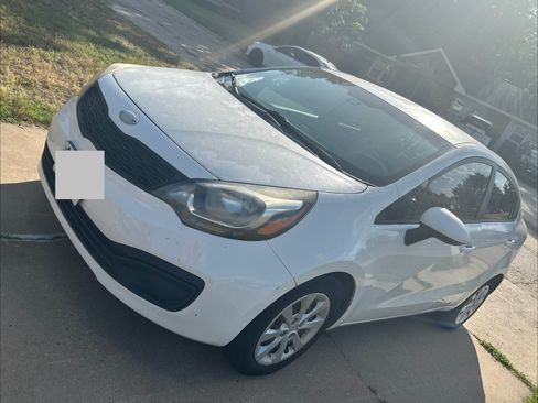 Used 2013 Kia Rio LX w/ PWR Pkg FWD image 2