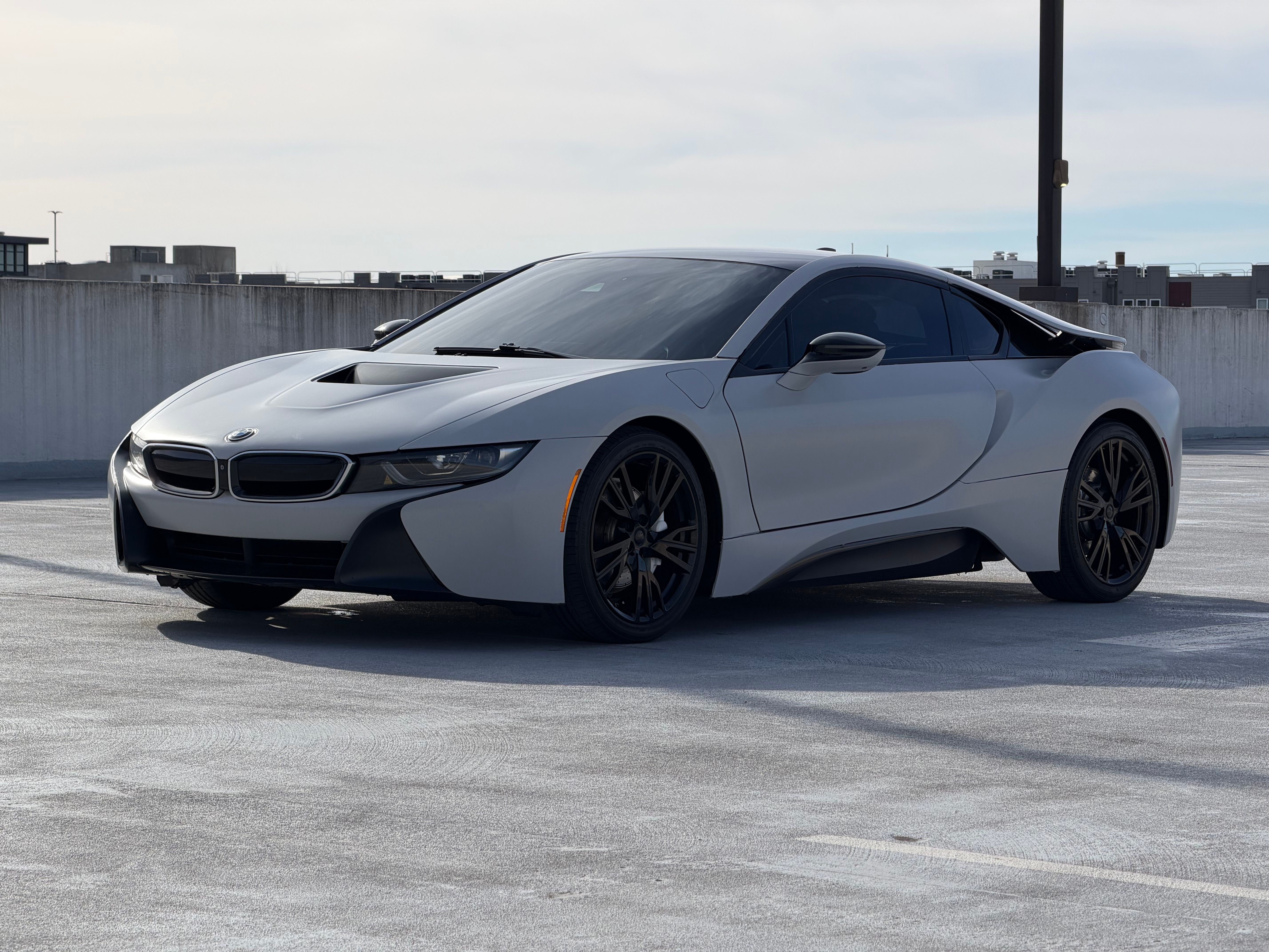 Used 2017 BMW i8 AWD/4WD image 8