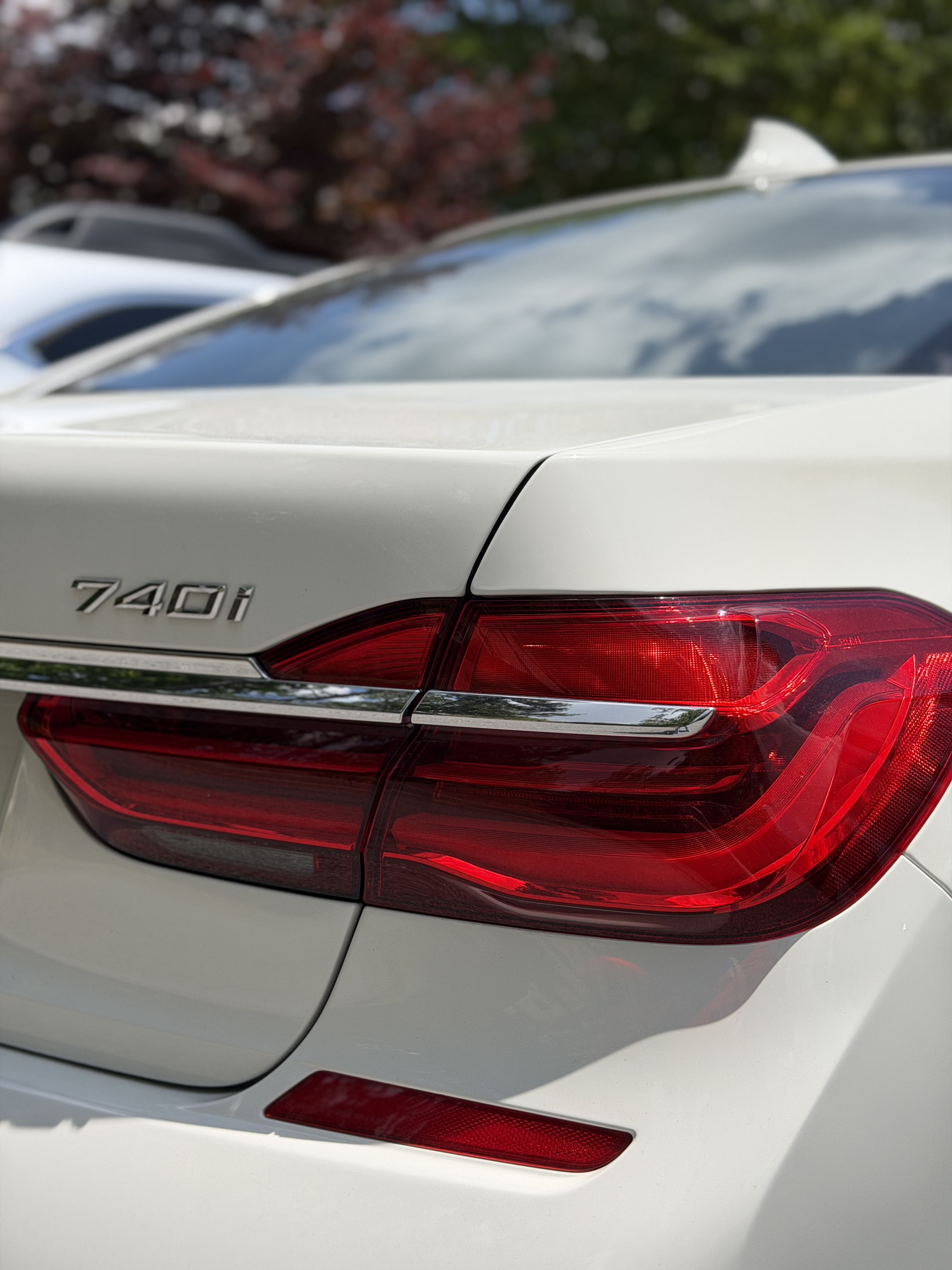 Used 2019 BMW 740i w/ Executive Package RWD image 12