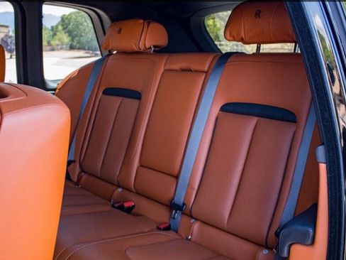 Used 2022 Rolls-Royce Cullinan w/ Dynamic Package AWD/4WD image 8