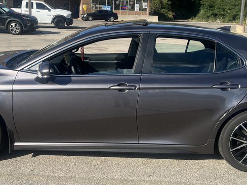 Used 2024 Toyota Camry SE w/ Cold Weather Package image 4