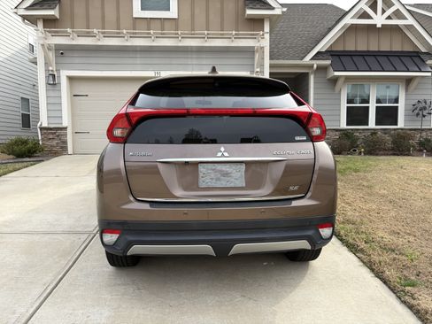 Used 2018 Mitsubishi Eclipse Cross SE image 4