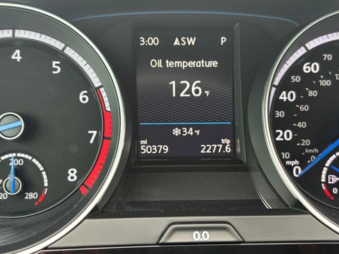 Used 2017 Volkswagen Golf Hatchback Sedan 4D image 8