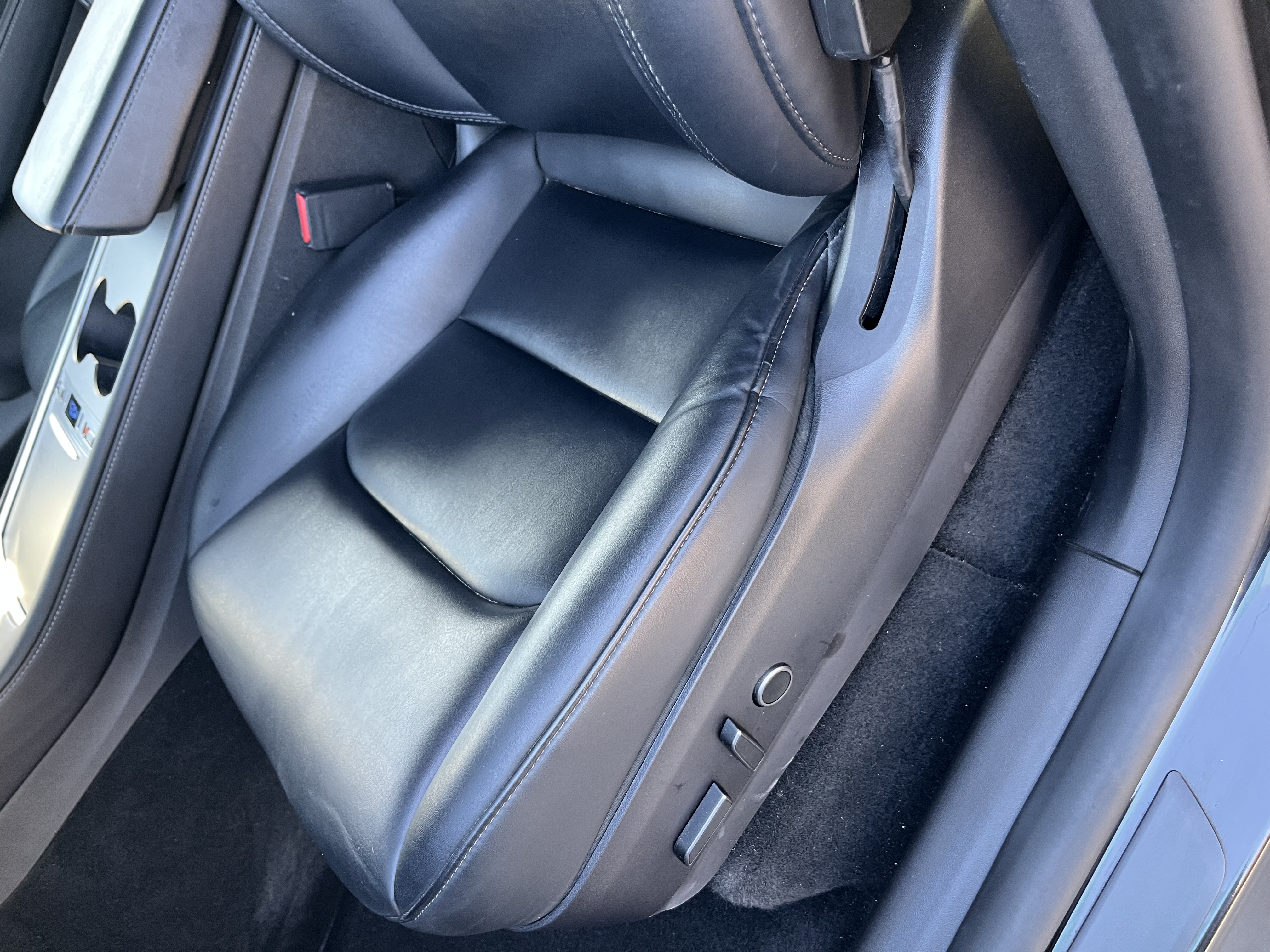 Used 2022 Tesla Model Y Performance AWD/4WD image 21