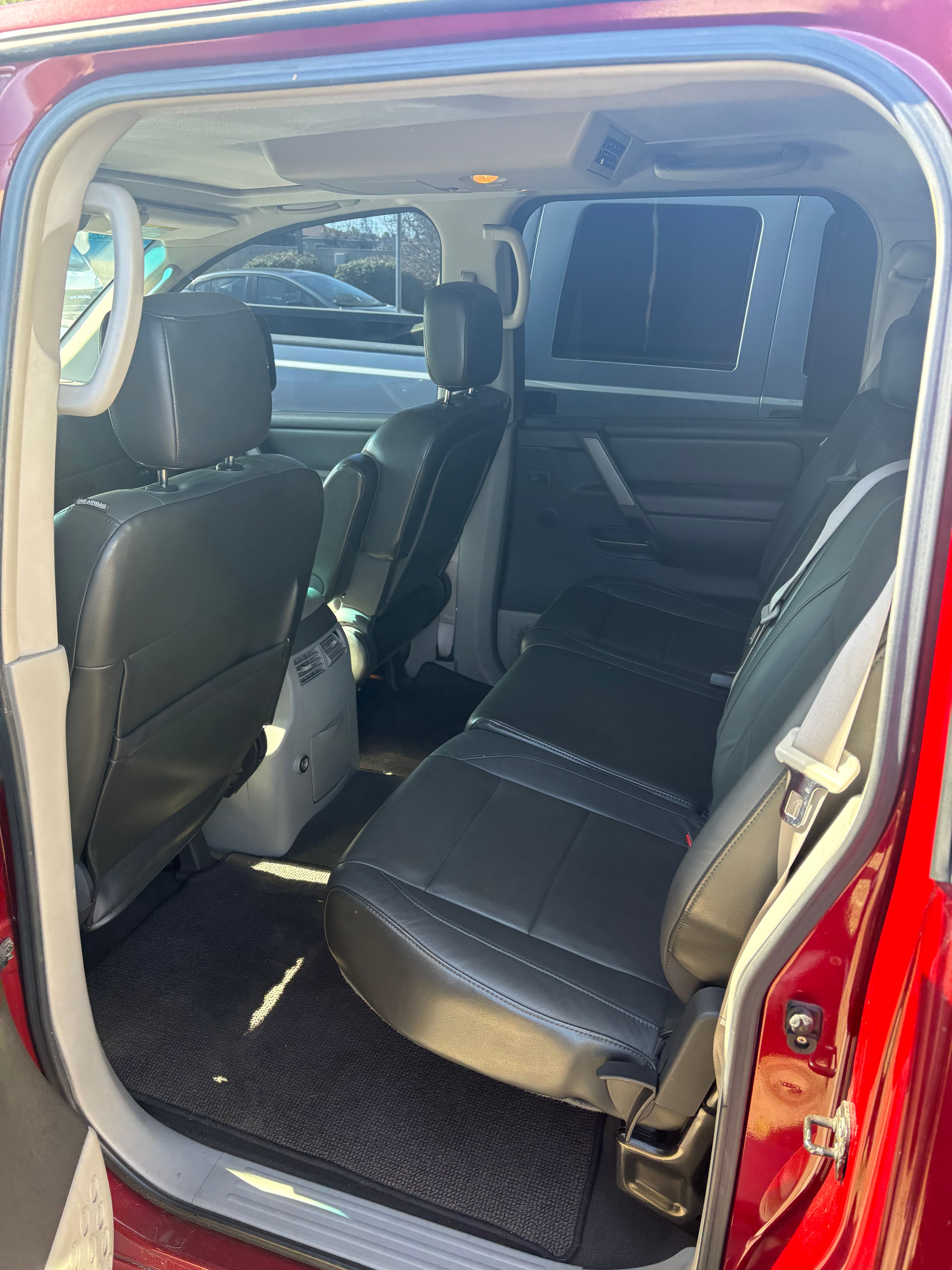 Used 2004 Nissan Titan LE w/ (NAV) Nissan Navigation Pkg image 6