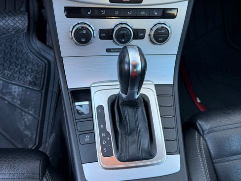 Used 2014 Volkswagen CC Sport image 20