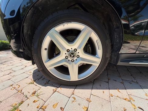 Used 2015 Mercedes-Benz ML 400 4MATIC image 24