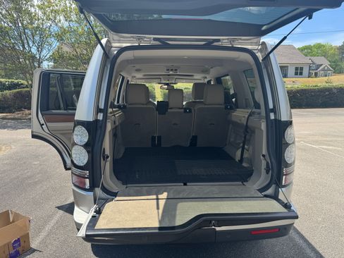 Used 2016 Land Rover LR4 HSE LUX image 26