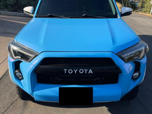 Used 2018 Toyota 4Runner SR5 Premium AWD/4WD image 2