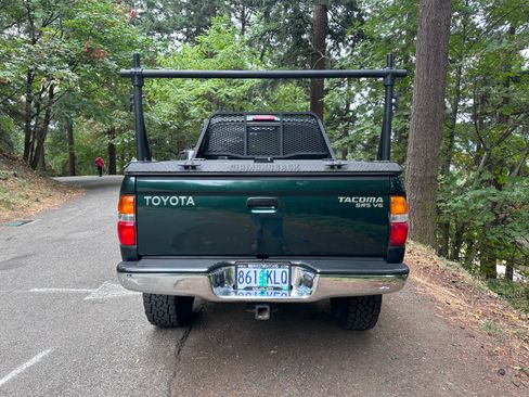 Used 2003 Toyota Tacoma 4x4 Xtracab V6 w/ Convenience Pkg image 8
