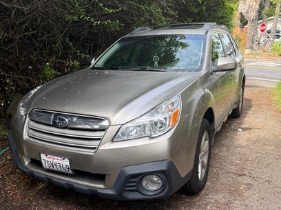 Used 2014 Subaru Outback 2.5i Limited w/ Moonroof Package