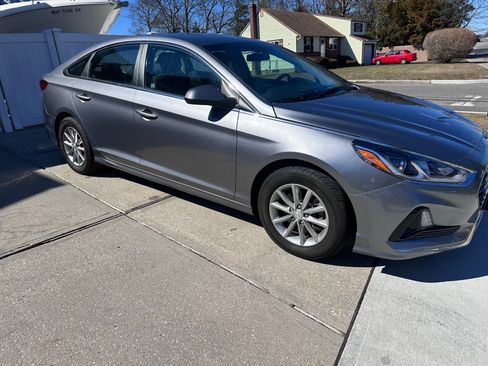 Used 2019 Hyundai Sonata SE w/ Cargo Package image 12