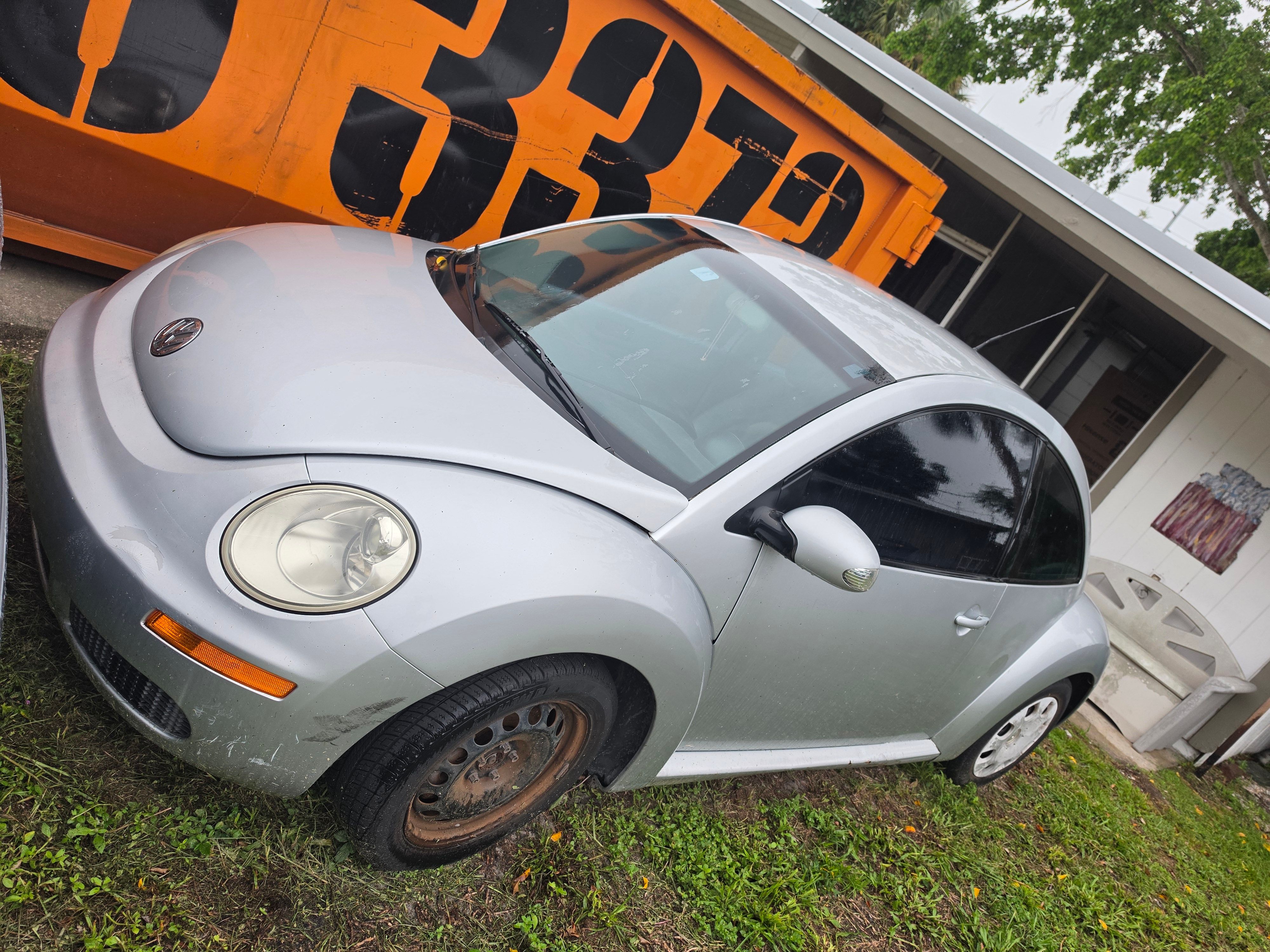 Used 2007 Volkswagen Beetle Coupe w/ Year End Package FWD image 1