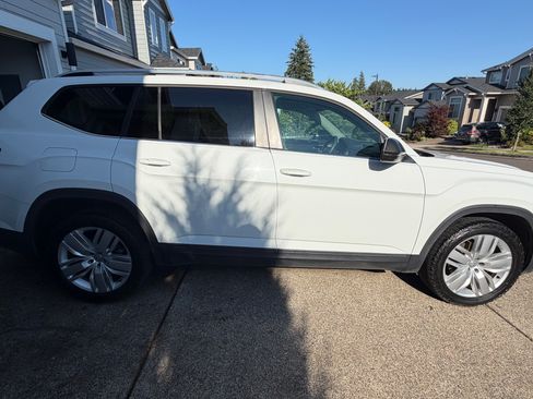 Used 2018 Volkswagen Atlas Launch Edition AWD/4WD image 8