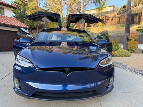 Used 2016 Tesla Model X 75D AWD/4WD image 11