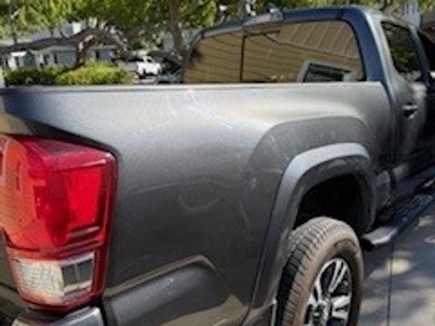Used 2017 Toyota Tacoma TRD Sport w/ Tow Package image 14