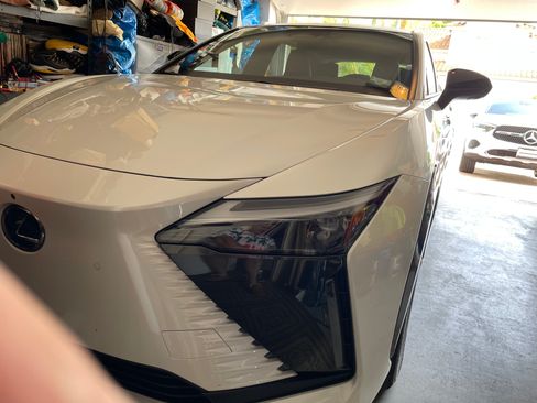 Used 2025 Lexus RZ 300e image 2