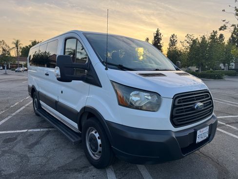 Used 2017 Ford Transit 150 XL image 2