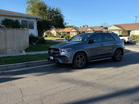 Used 2020 Mercedes-Benz GLE 350 350 Sport Utility 4D image 4