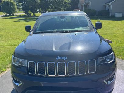 Used 2018 Jeep Grand Cherokee Laredo