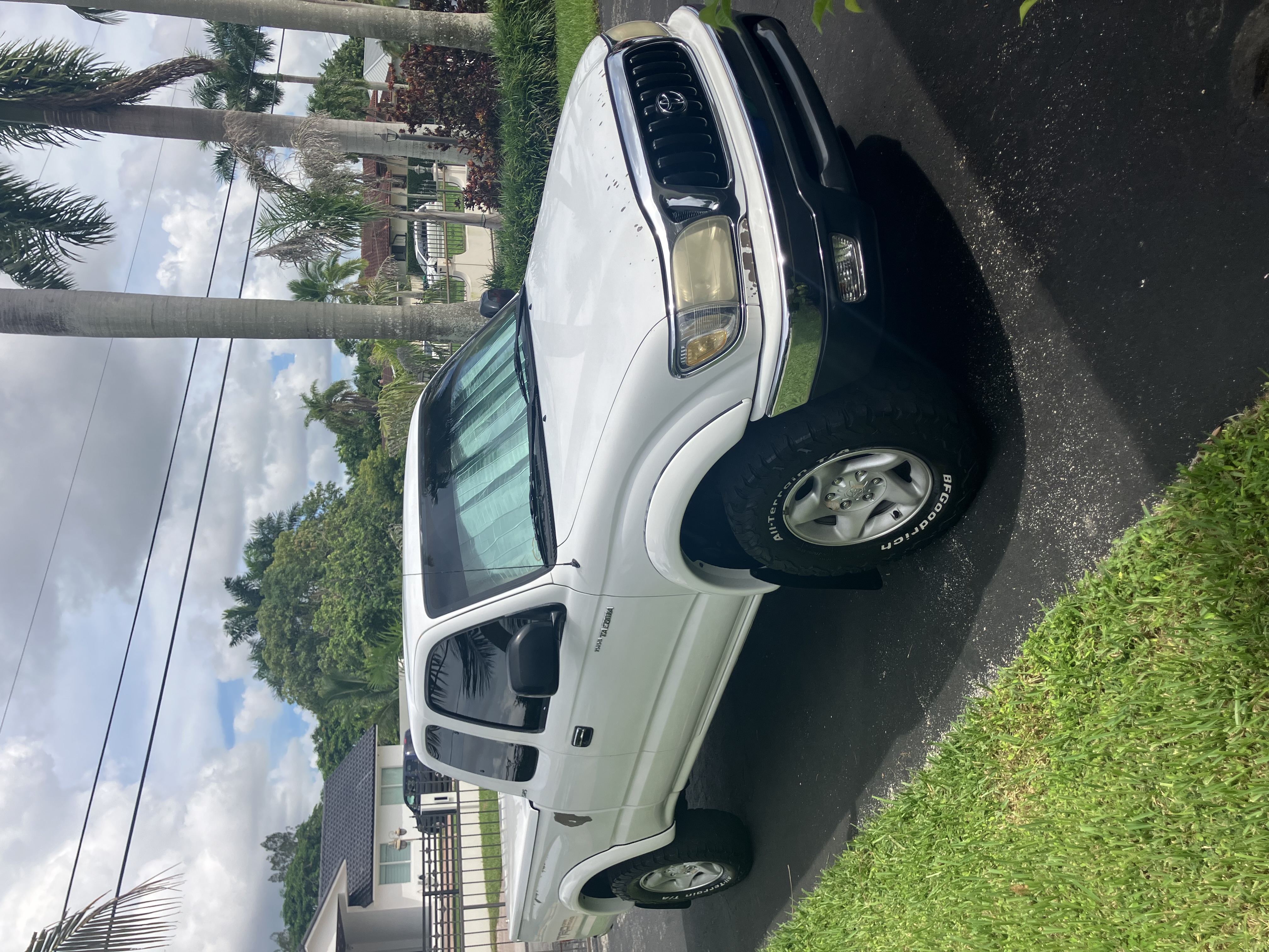 Used 2004 Toyota Tacoma PreRunner RWD image 1