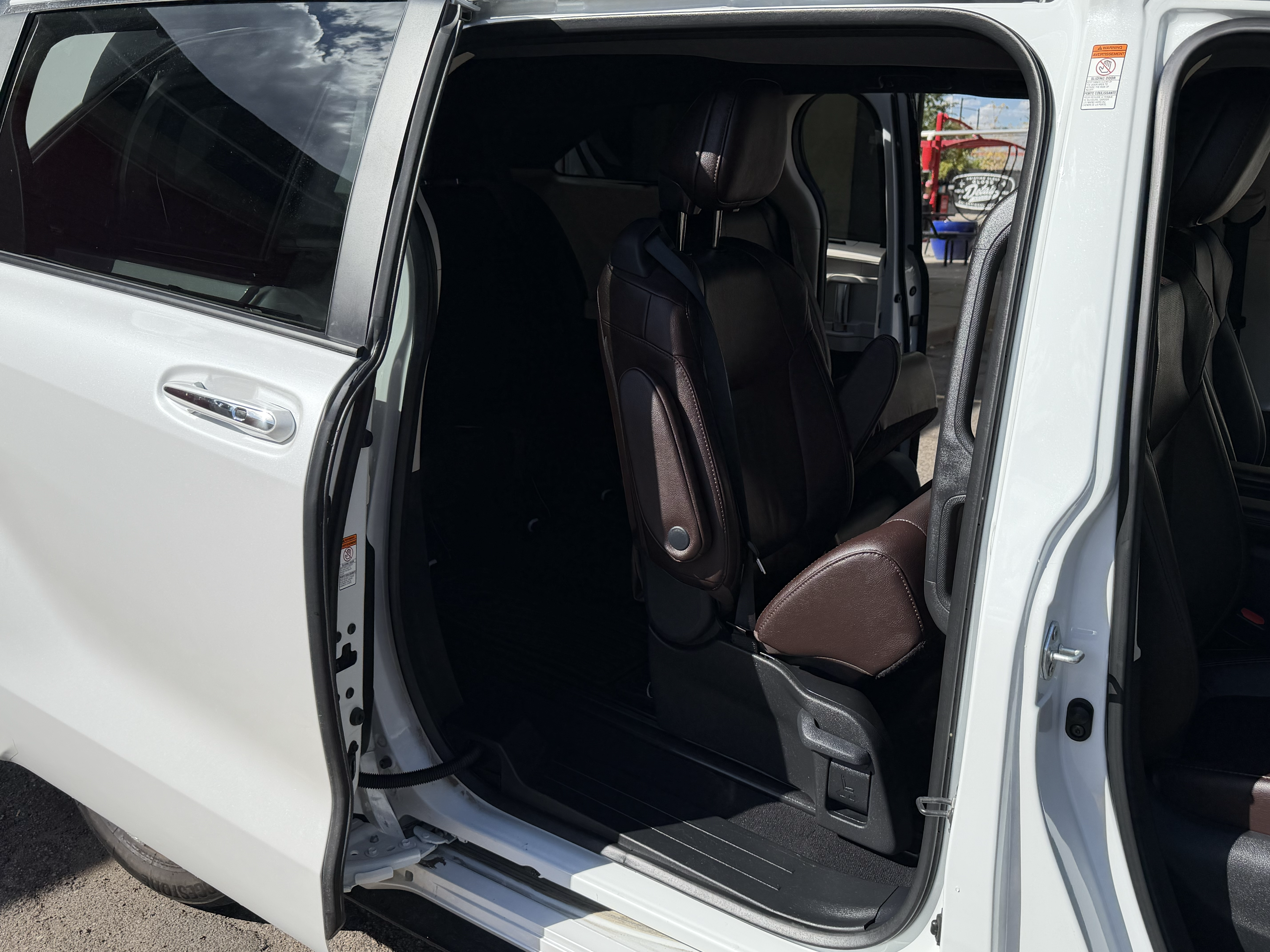 Used 2024 Toyota Sienna Platinum AWD/4WD image 10