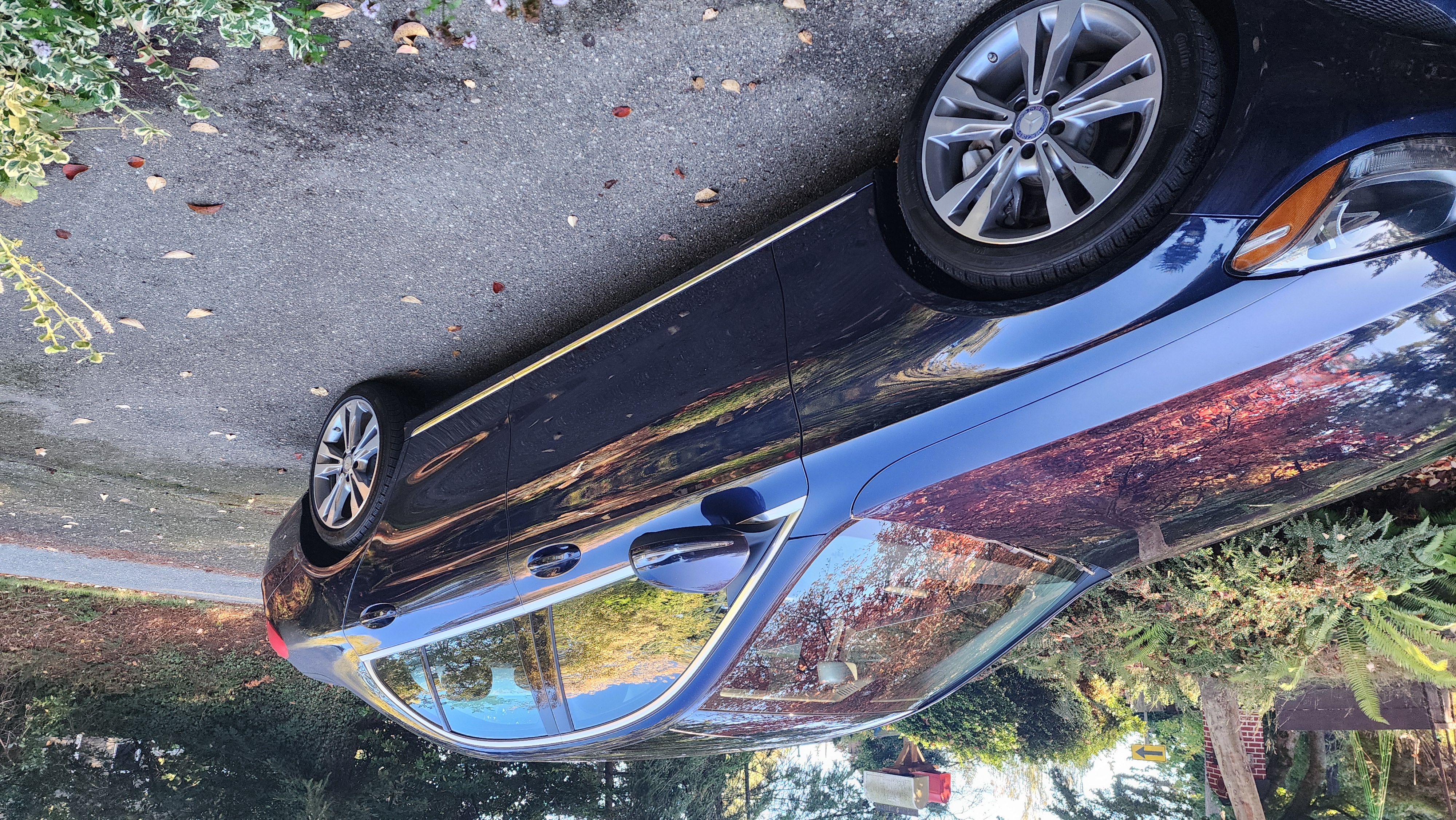 Used 2016 Mercedes-Benz C 300 4MATIC Sedan image 2