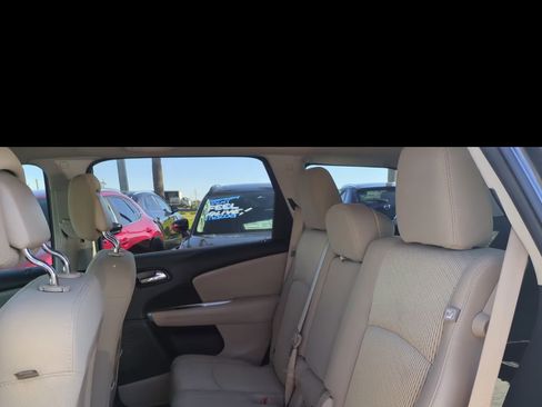 Used 2020 Dodge Journey SE w/ SE Popular Equipment Group FWD image 6