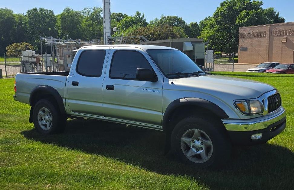 Used 2003 Toyota Tacoma PreRunner RWD image 1