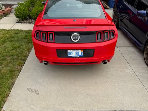 Used 2014 Ford Mustang GT Premium RWD image 9