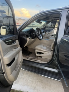 Used 2019 Cadillac Escalade Luxury RWD image 12