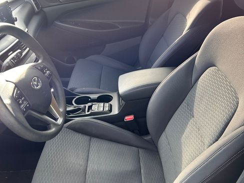 Used 2019 Hyundai Tucson Value AWD/4WD image 12