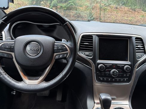 Used 2017 Jeep Grand Cherokee Overland w/ Jeep Active Safety Group image 2