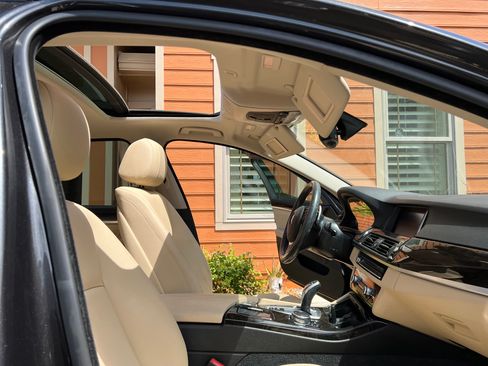 Used 2016 BMW 528i Sedan image 12