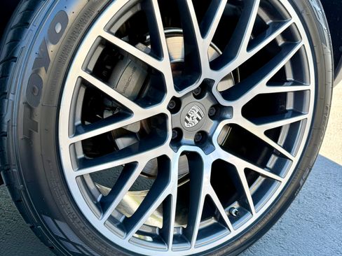 Used 2021 Porsche Macan S image 16