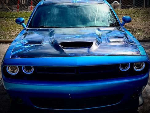 Used 2019 Dodge Challenger R/T Scat Pack w/ Plus Package image 2