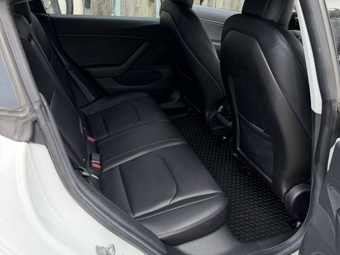 Used 2018 Tesla Model 3 Long Range RWD image 15