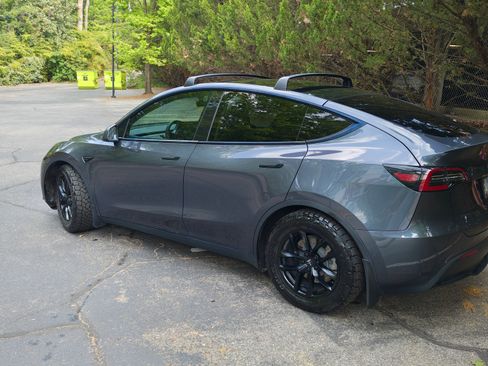 Used 2020 Tesla Model Y Long Range AWD/4WD image 8