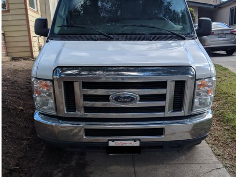 Used 2014 Ford E-150 and Econoline 150 Wagon RWD image 1