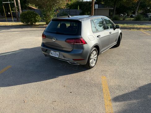 Used 2021 Volkswagen Golf 4-Door FWD image 5