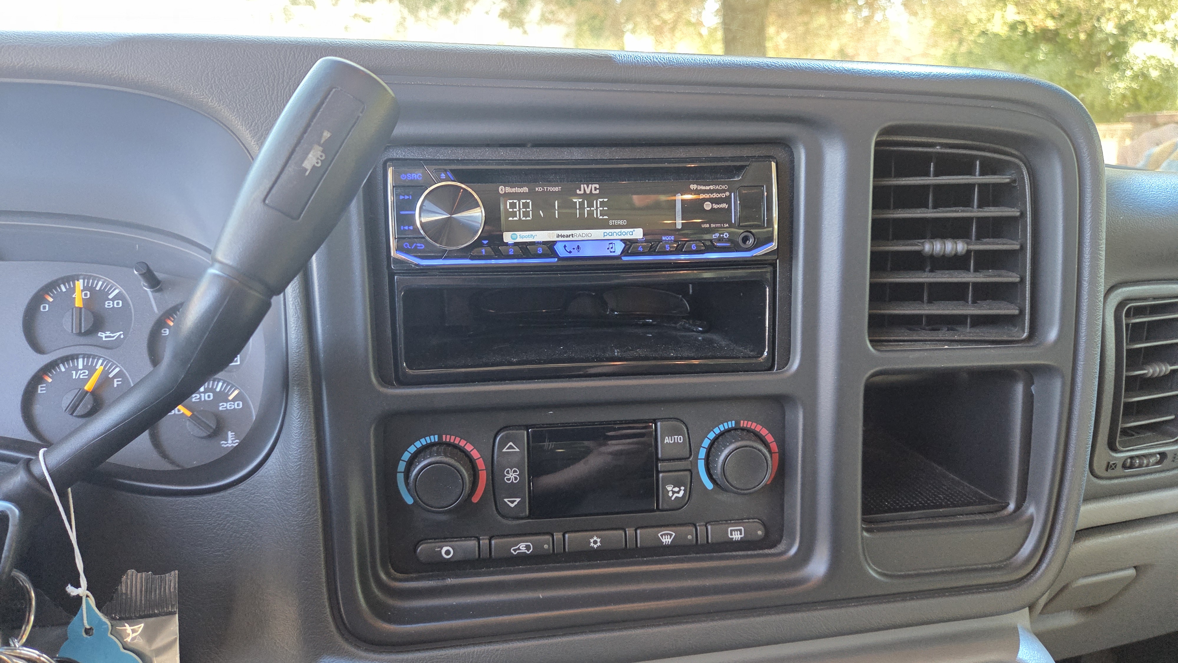 Used 2003 Chevrolet Tahoe LT RWD image 14