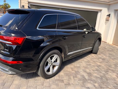 Used 2021 Audi Q7 2.0T Premium w/ Convenience Package AWD/4WD image 2