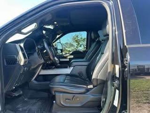 Used 2022 Ford F250 Lariat w/ Lariat Ultimate Package image 6