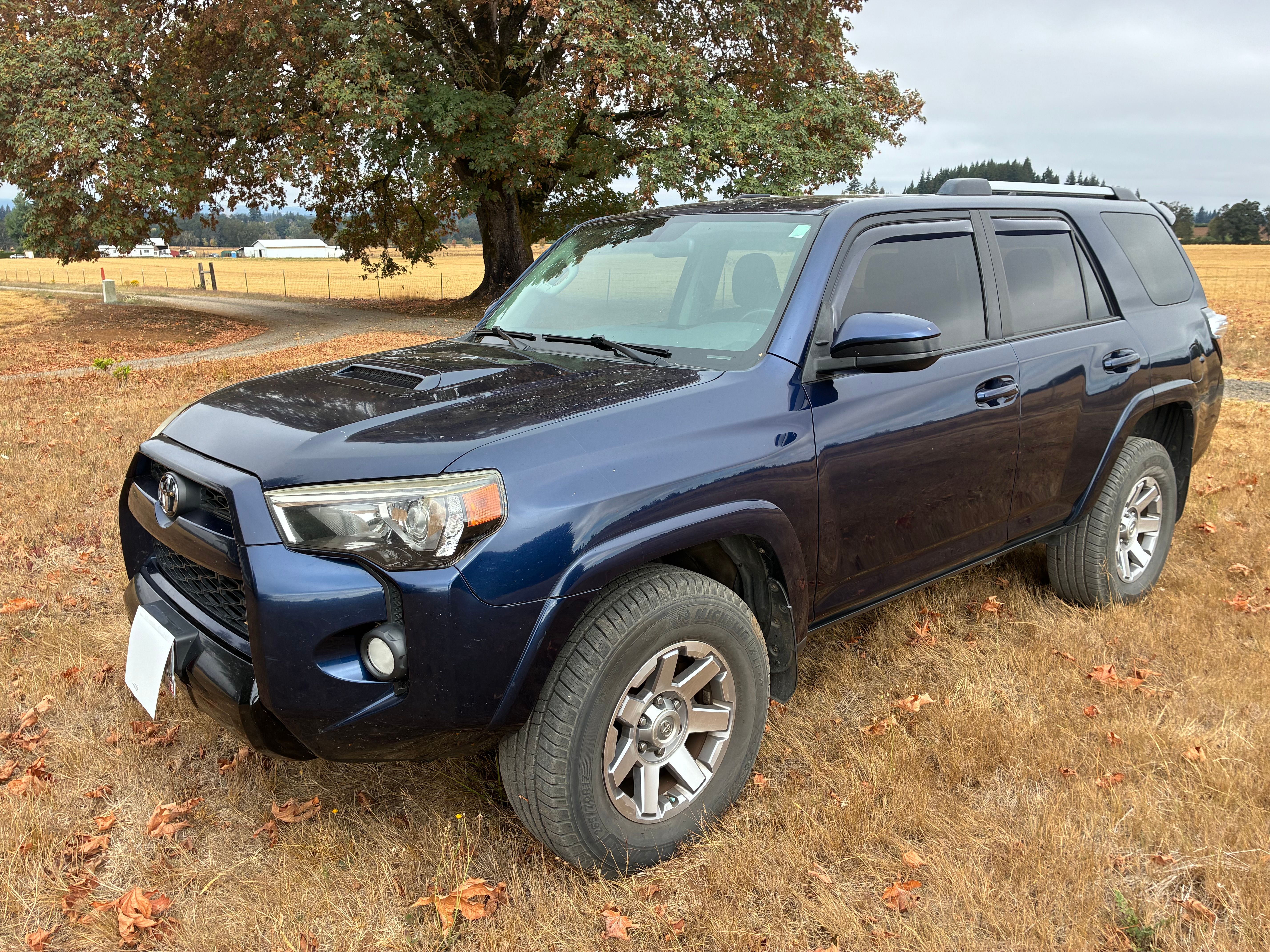 Used 2014 Toyota 4Runner Trail AWD/4WD image 4