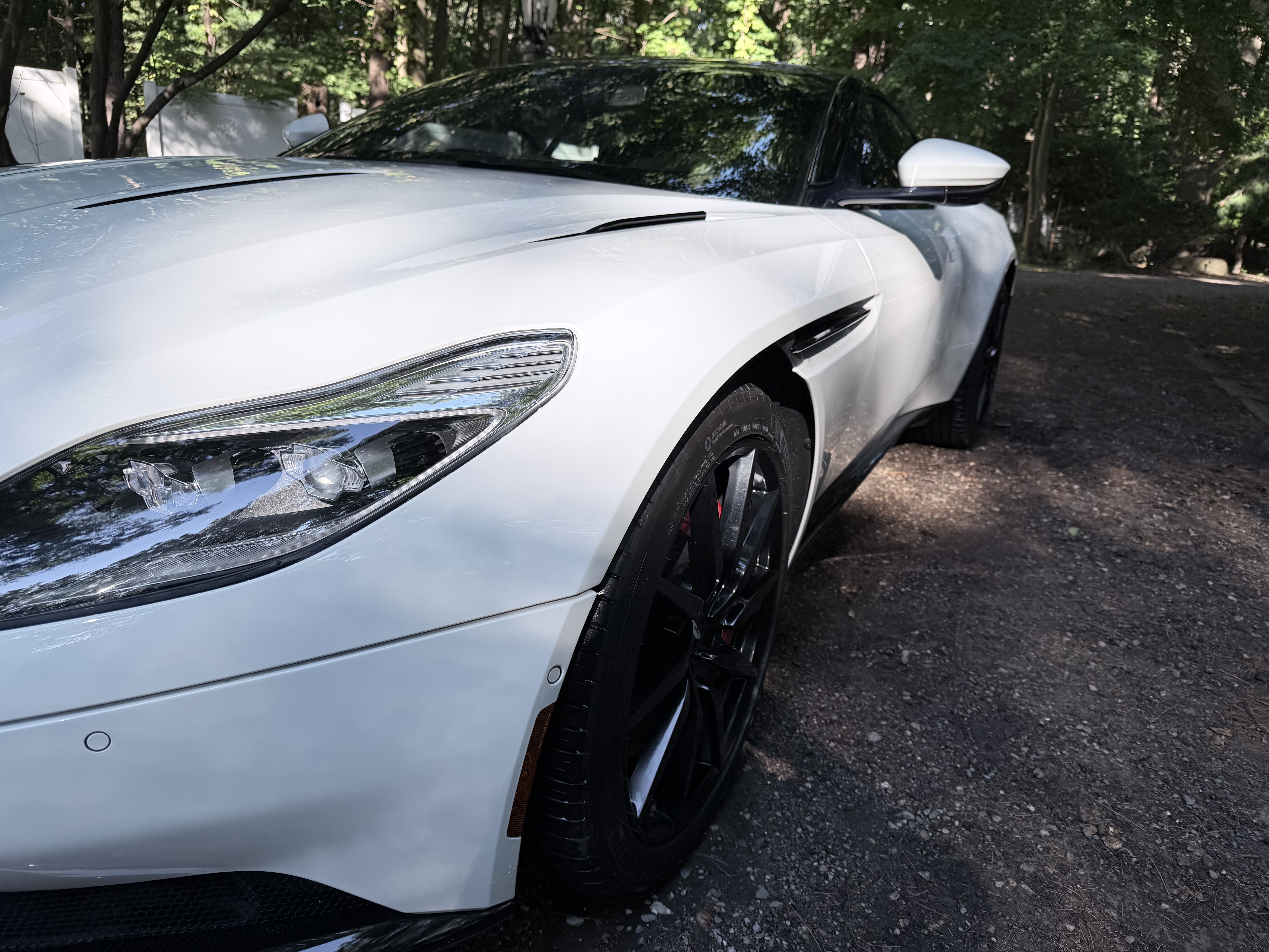 Used 2018 Aston Martin DB11 V12 RWD image 31