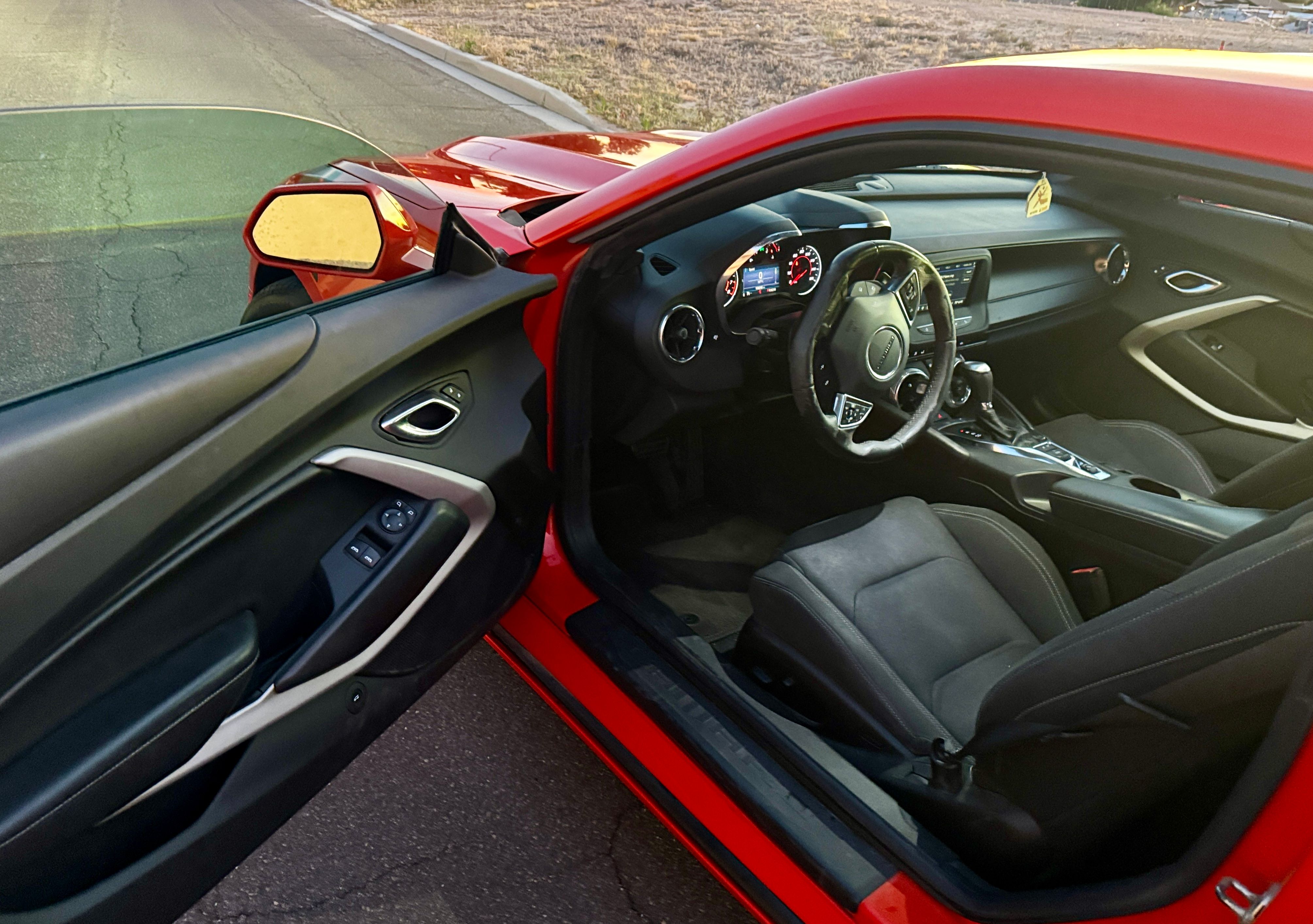 Used 2019 Chevrolet Camaro LT RWD image 6