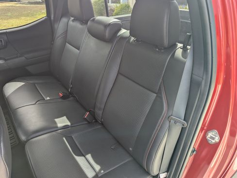 Used 2017 Toyota Tacoma TRD Pro image 9