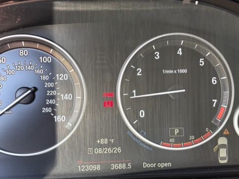 Used 2016 BMW 528i Sedan RWD image 11