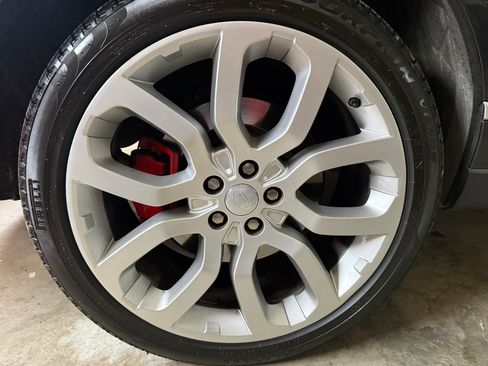 Used 2017 Land Rover Range Rover HSE image 25