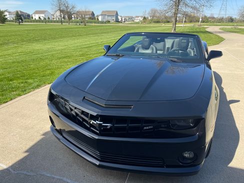 Used 2012 Chevrolet Camaro SS image 2